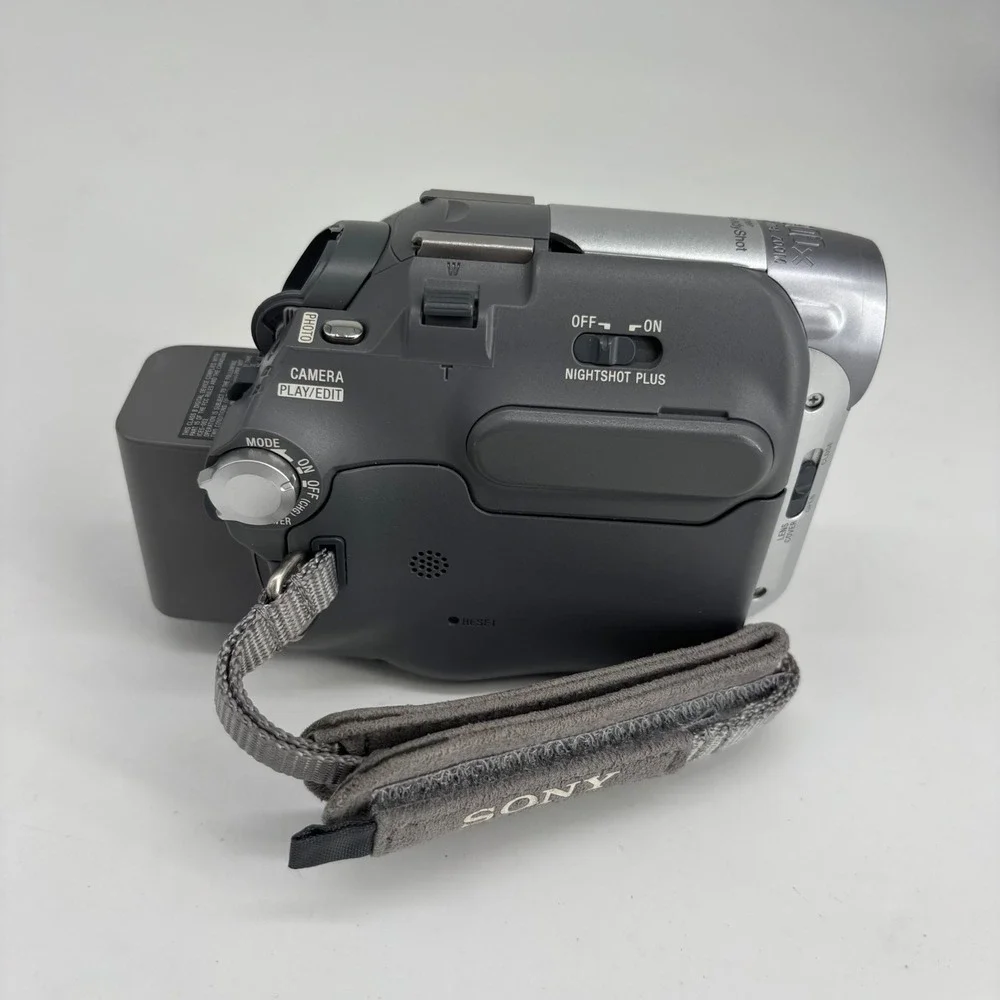 VTG Sony Handycam DCR-HC21 Camcorder Silver MiniDV 20x Optical Zoom Bundle Y2K